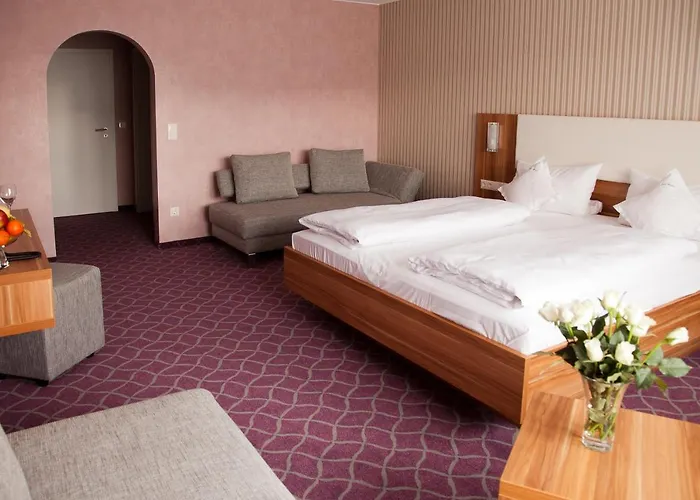 Zur Krone מלון בילנגריס