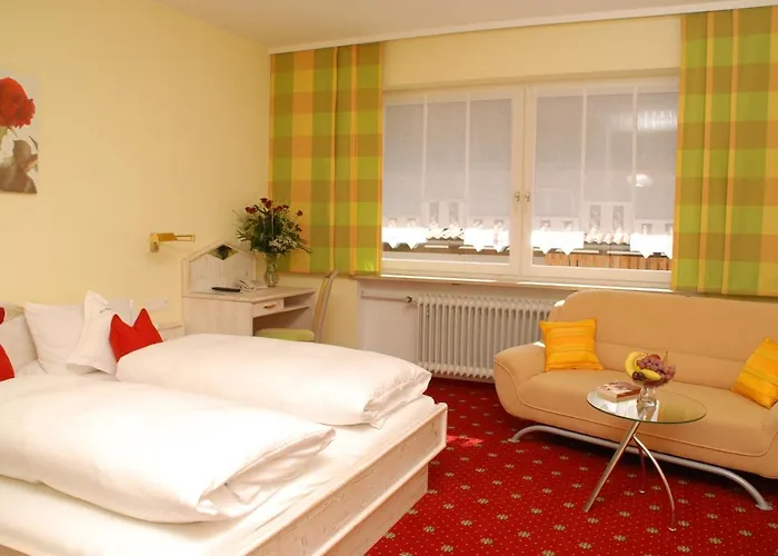 Zur Krone 3* בילנגריס