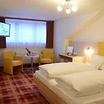 Zur Krone Hotel 3*