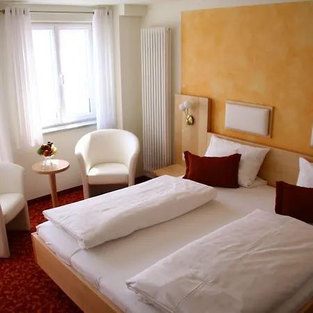 Zur Krone Hotel