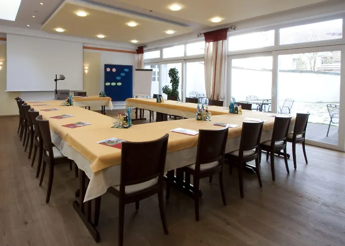 Zur Krone Hotel 3*